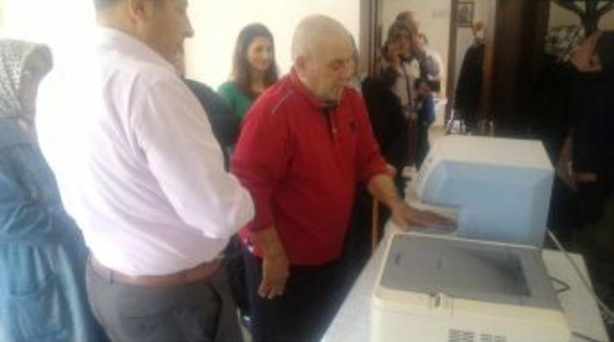 Emeklilerin Kemik &Ouml;l&ccedil;&uuml;m&uuml; Devam Ediyor