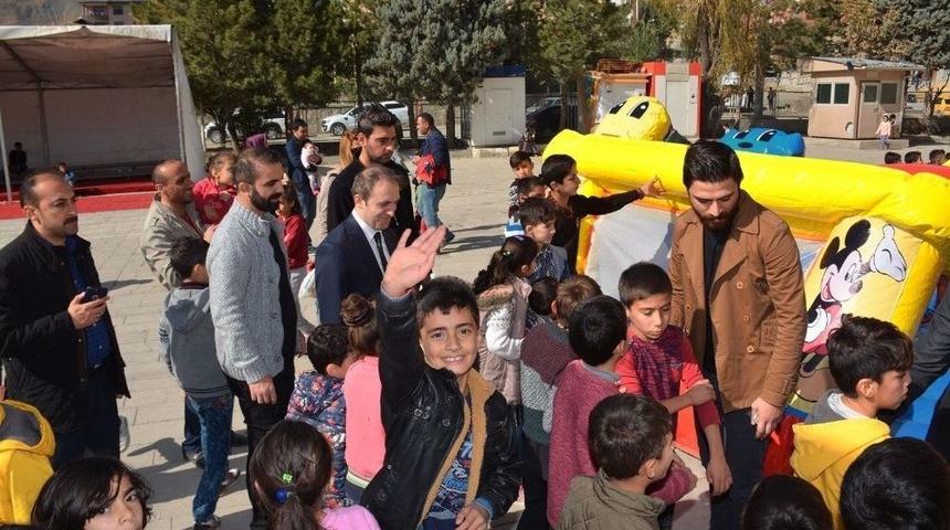 Hakkari&rsquo;de 29 Ekim Cumhuriyet Bayramı Coşkusu