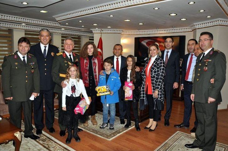 Tunceli’de Cumhuriyet Bayramı Coşkusu G2