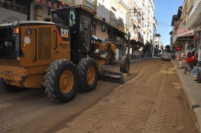 Nazilli’de Yol Çalışmaları Devam Ediyor