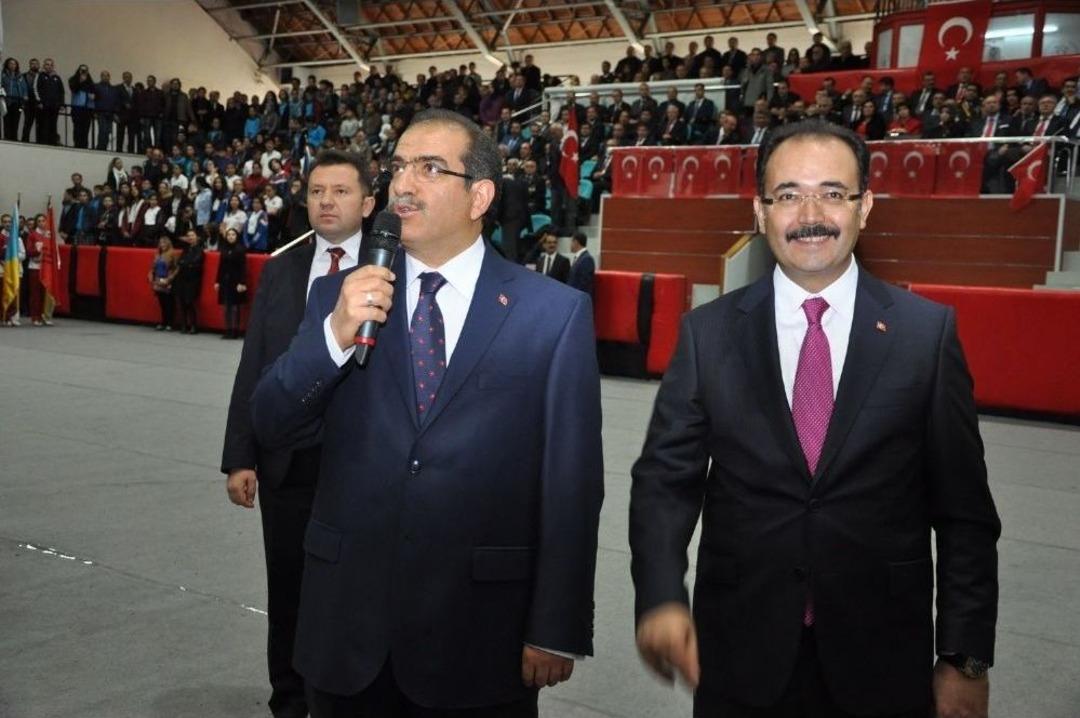 Uşak&rsquo;ta 29 Ekim Cumhuriyet Bayramı Coşkuyla Kutlandı