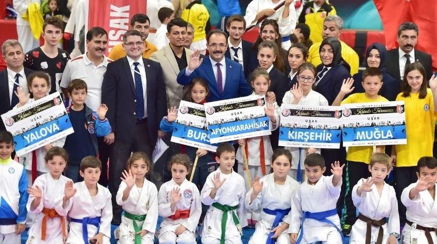 Uşak&rsquo;ta &ldquo;29 Ekim Ulusal Karate Turnuvası&rdquo;