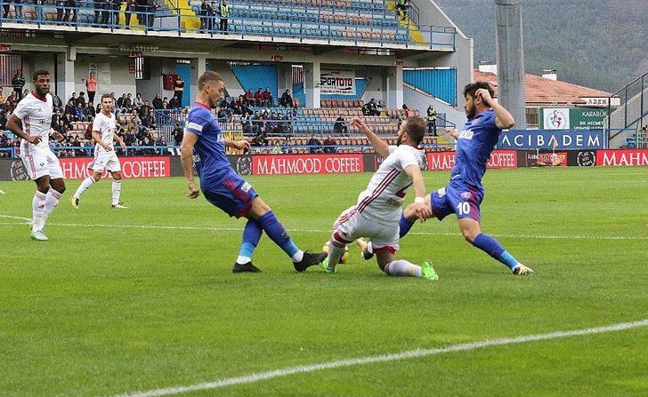 Süper Lig: Kardemir Karabükspor: - Demir Grup Sivasspor: (ilk Yarı) G3