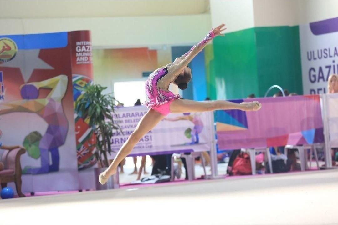 Cumhuriyet Turnuvası&rsquo;na Tam Not