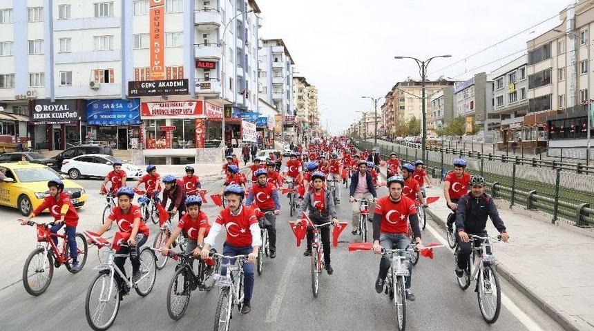 Belediye Başkanı Mehmet Tahmazoğlu, Pedal &Ccedil;evirdi