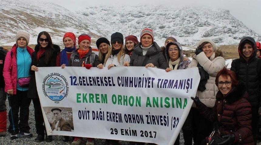 Cumhuriyet Bayramı&rsquo;nda Ovit Dağı&rsquo;na &Ccedil;ıktılar
