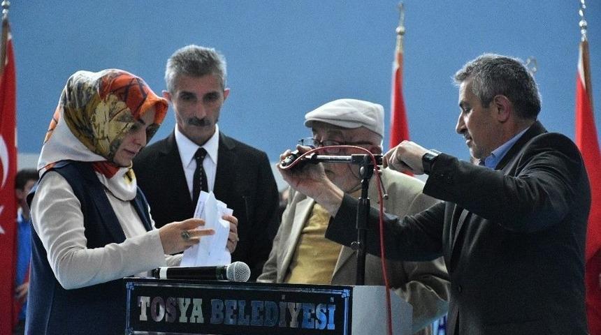 Tosya&rsquo;da 90 Yaşındaki Yaşlı Adam Cumhuriyet Bayramı&rsquo;nda Şiir Okudu