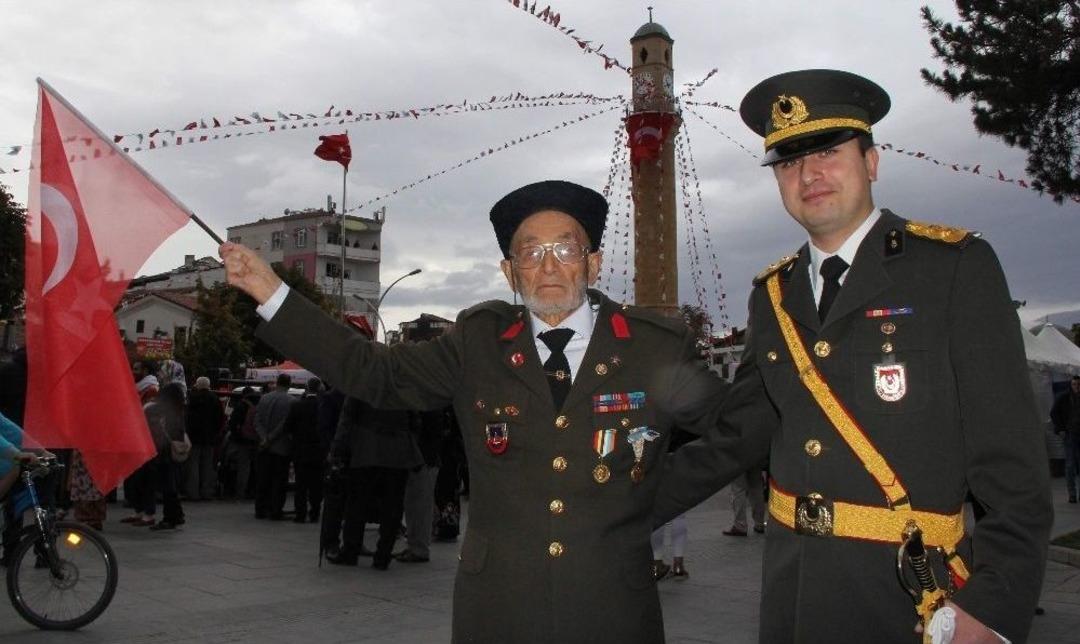 &Ccedil;orum&rsquo;da 29 Ekim Coşkuyla Kutlandı