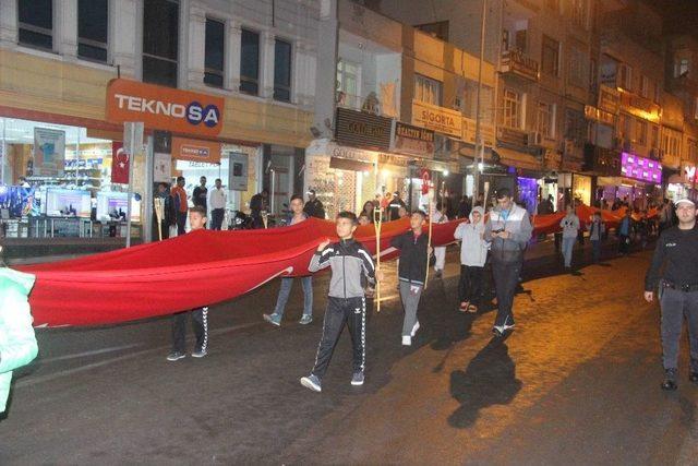 Kilis’te Yağmur Altında Cumhuriyet Coşkusu