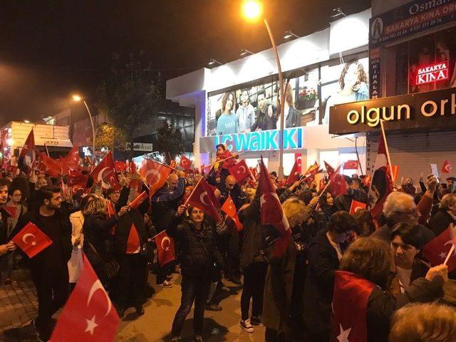 Sakarya’da 29 Ekim Cumhuriyet Bayramı Kortej Yürüyüşü Gerçekleşti