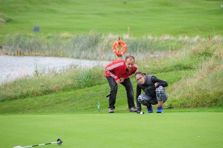 "29 Ekim Cumhuriyet Bayramı 1. Chipping Ve Patting Golf Turnuvası" G5