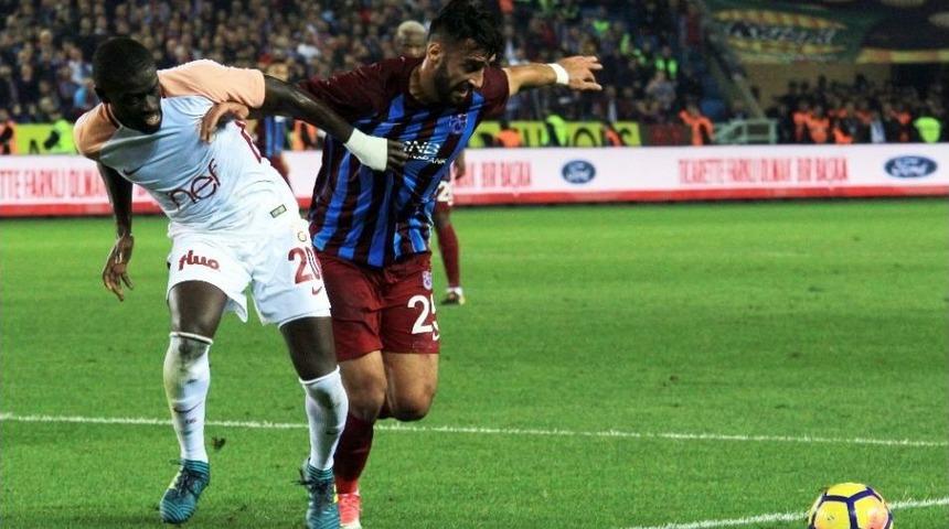 Galatasaray Hem 3 Puan Hem De 2 Futbolcusunu Kaybetti