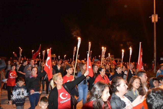 Dalyan’da “fener Alayı” Yürüyüşü