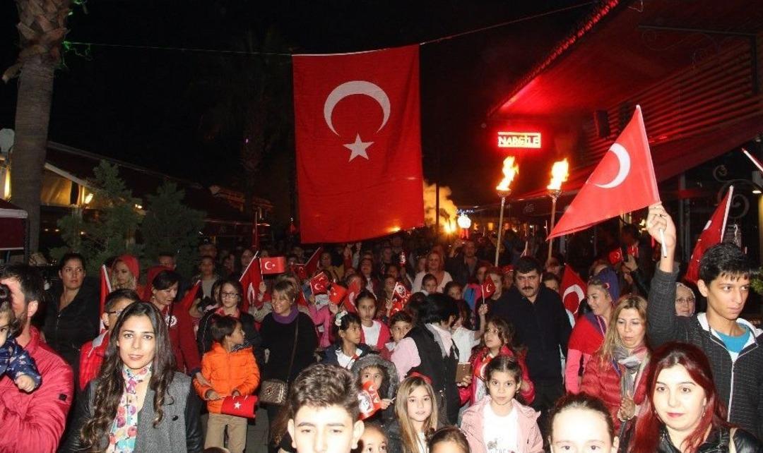 Fethiye&rsquo;de Fener Alayı Y&uuml;r&uuml;y&uuml;ş&uuml;