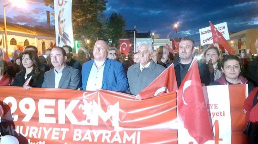 Edirne&rsquo;de Cumhuriyet Bayramı Y&uuml;r&uuml;y&uuml;ş&uuml;