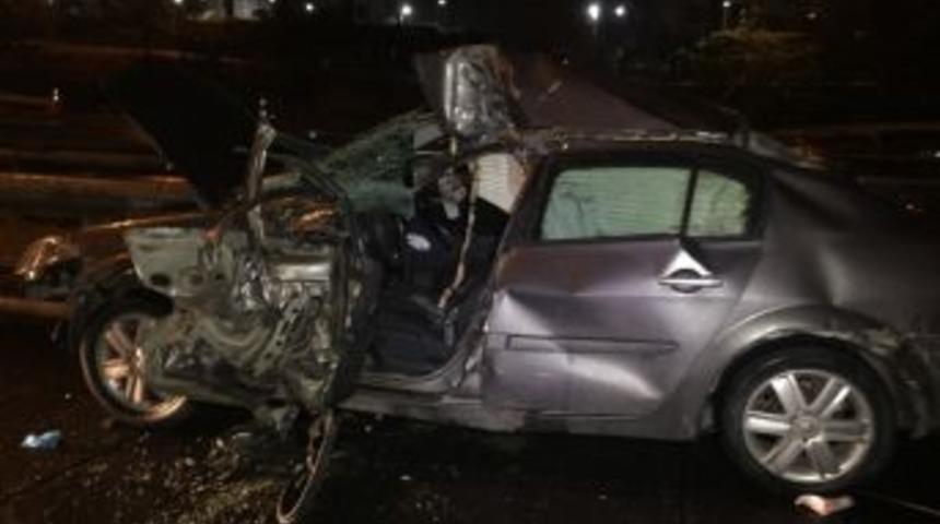 Tem Otoyolu&rsquo;nda Feci Kaza: 1 &Ouml;l&uuml;