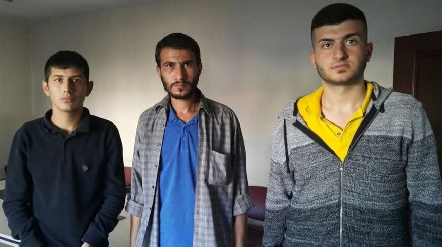 Mezarlıkta Uyuşturucu Satan 3 Filistinli Su&ccedil;&uuml;st&uuml; Yakalandı