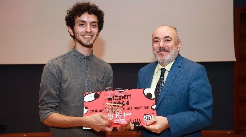 &Ouml;ğrenci Filmleri İzleyiciyle Buluştu