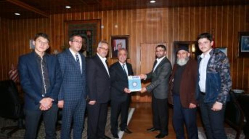 Evrensel Hafızlar Derneği (ehad) Erzurum Şubesinden Rekt&ouml;r &Ccedil;omaklı&rsquo;ya Ziyaret