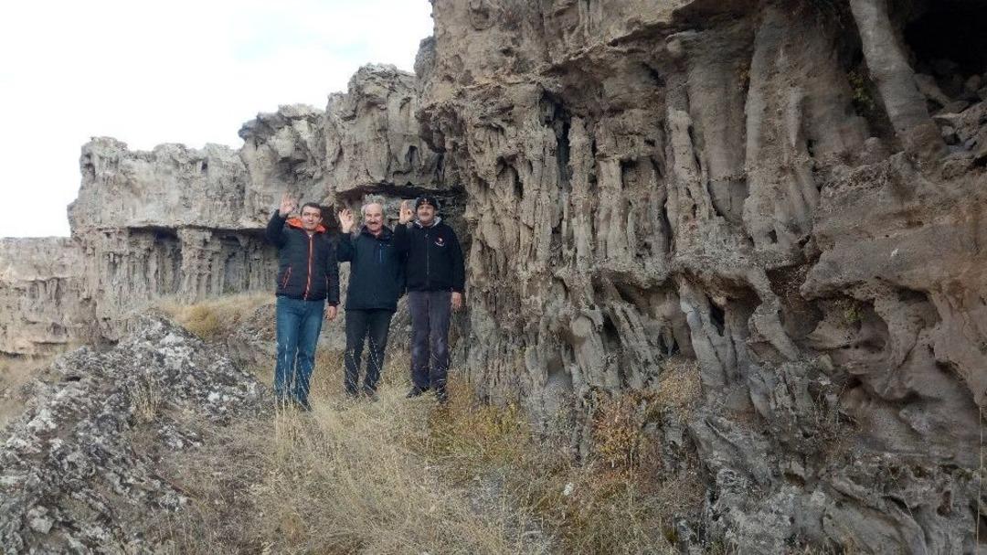 Adilcevaz&rsquo;da 10 Bin Yaşında Mikrobiyalitler G&uuml;n Y&uuml;z&uuml;ne &Ccedil;ıkarıldı