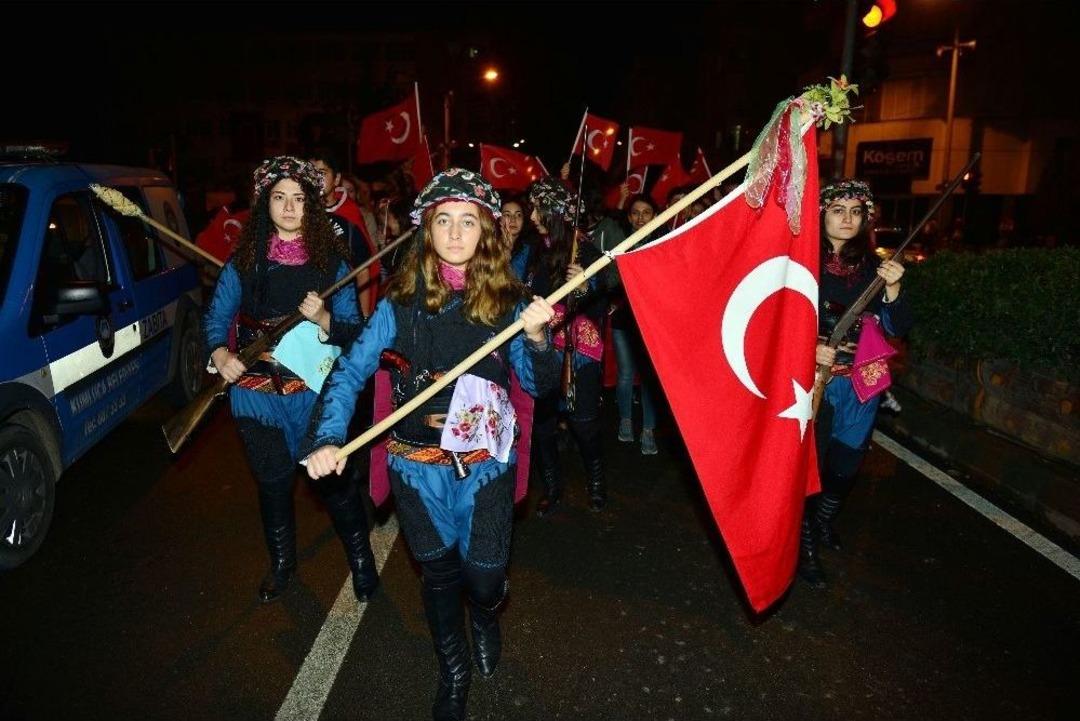 Kumluca&rsquo;da Coşkulu Cumhuriyet Kutlaması