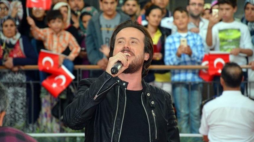 Şanlıurfalılar 29 Ekim&rsquo;de Aydın Kurtoğlu İle Coştu