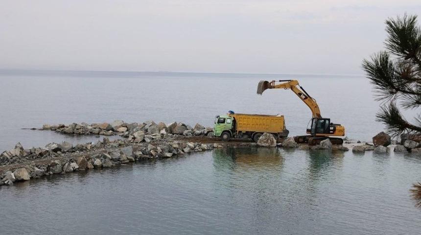 Dalgakıranlar Bolaman Sahilini Koruyacak