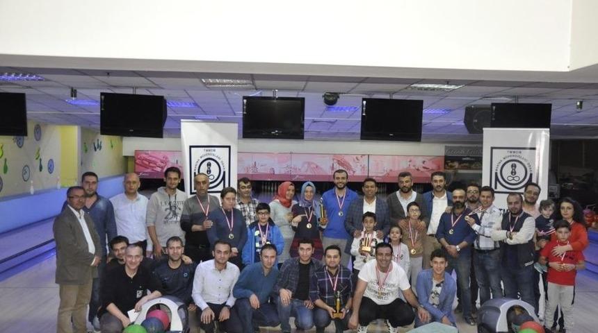 Makine M&uuml;hendisleri Bowling Turnuvasında Buluştu