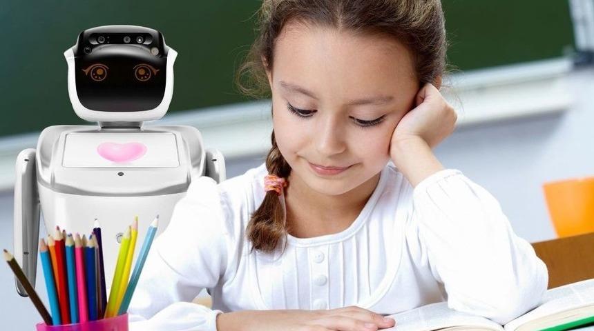 Kocaeli Bilişim Fuarı&rsquo;na Gelenleri İnsansı Robot Sanbot Karşılayacak