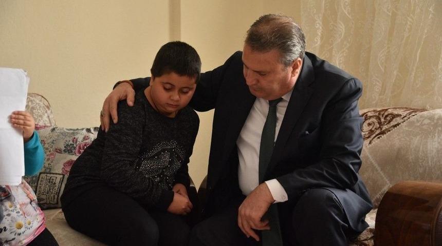 Minik Sıla&rsquo;dan Duygulandıran İstek