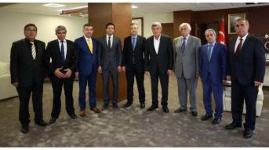 Başkan Karaosmanoğlu, Darıca Muhtarlar Derneği İle Bir Araya Geldi