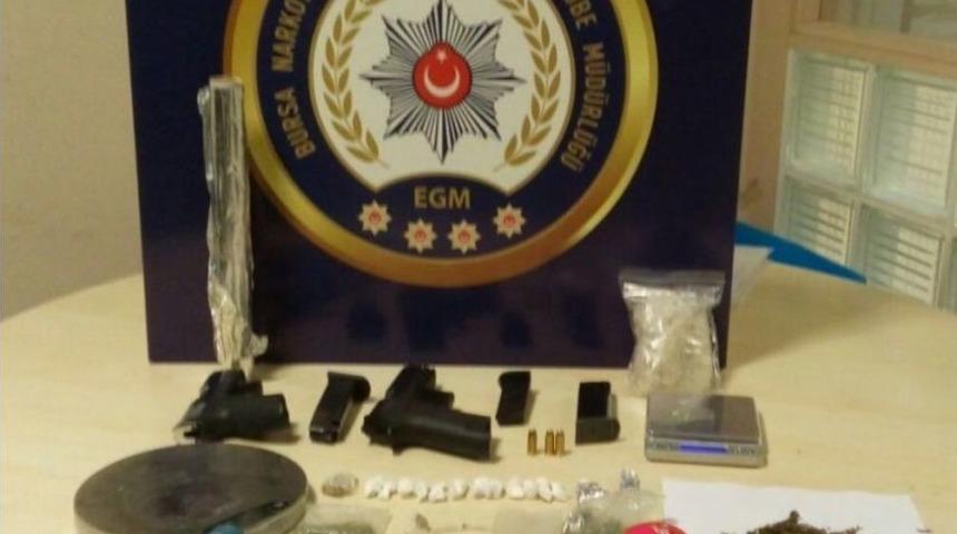 Bursa Polisi Zehir Tacirlerine G&ouml;z A&ccedil;tırmıyor