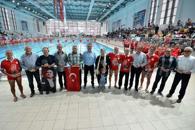 Cumhuriyet İçin Kulaç Attılar 1