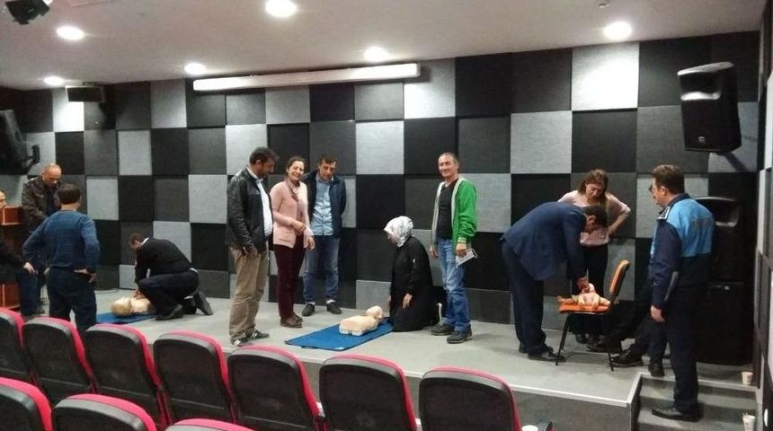 Belediye &Ccedil;alışanlarına Uygulamalı Temel İlk Yardım Eğitimi