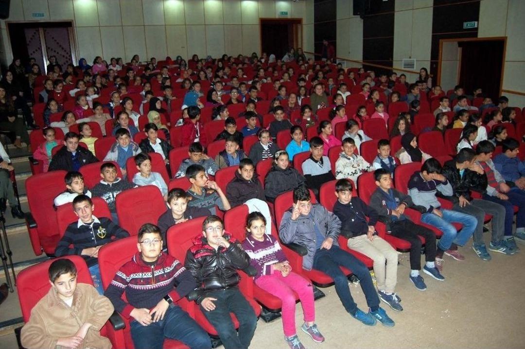 Bitlis&rsquo;te 2 Bin &Ouml;ğrenci Sinemayla Buluşuyor