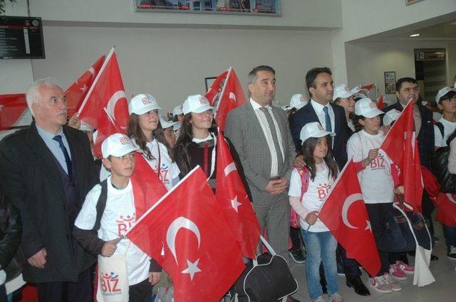 Van’dan Çanakkale Ve İzmir’e 380 Öğrenci Gönderildi