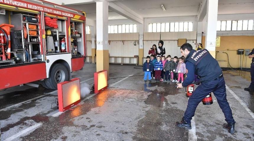 Ankara İtfaiyesinin Minik Misafirleri