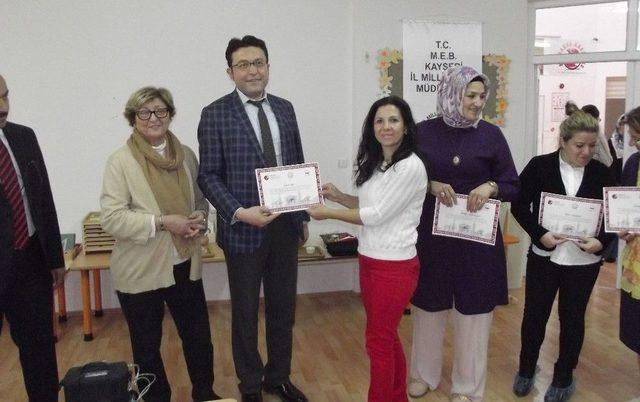 Öğretmenler İçin Montessori Eğitimi Başladı