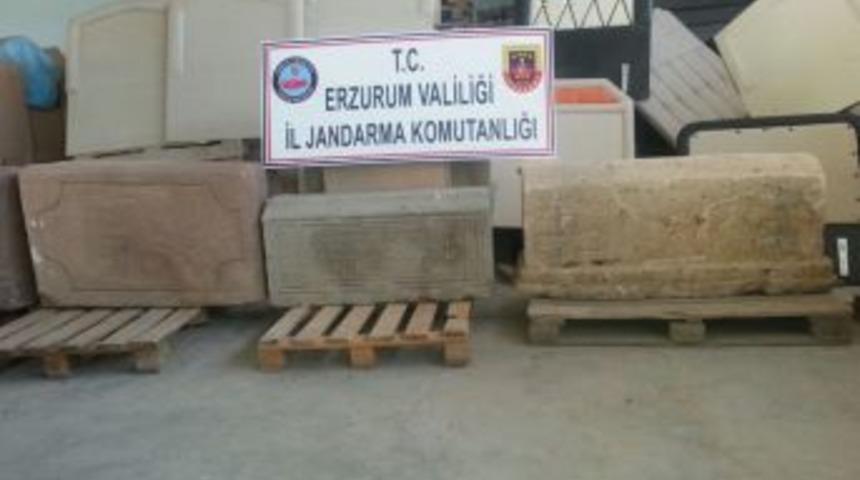 Bizans D&ouml;nemine Ait 6 Adet Mezar Taşı Ve Sanduka Ele Ge&ccedil;irildi