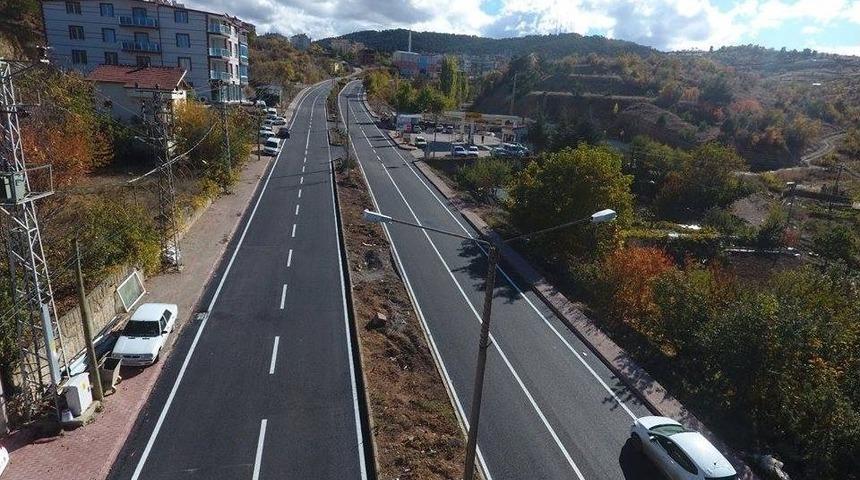 Beyşehir&rsquo;in Dış Mahalleleri Sıcak Asfaltla Tanışıyor