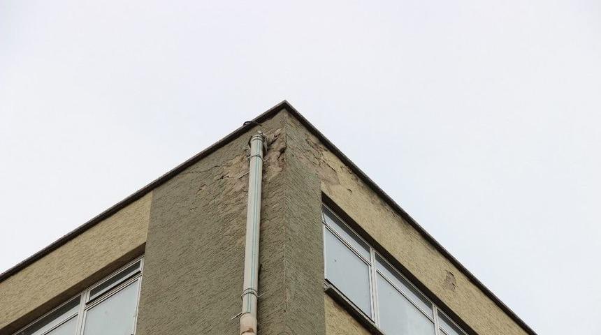 &Ouml;l&uuml;mden Bir Adımla Kurtuldu