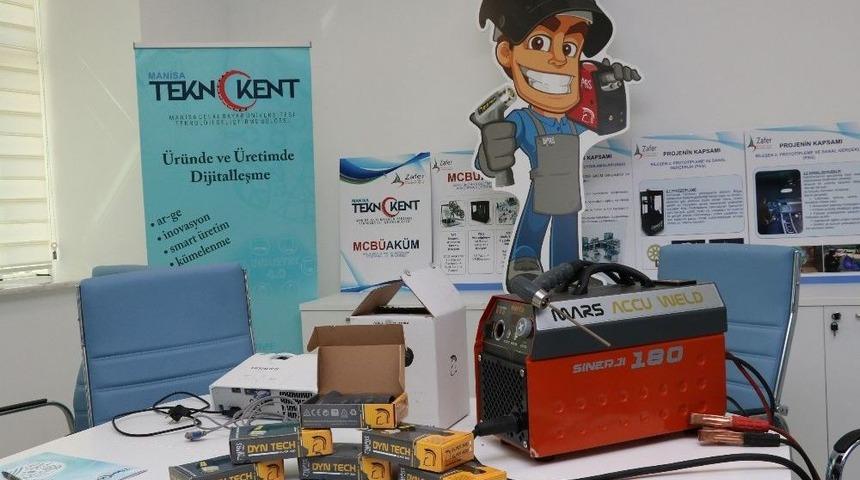 Manisa&rsquo;da &Uuml;retildi B&uuml;t&uuml;n D&uuml;nya Peşinde