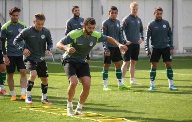 Atiker Konyaspor, Salzburg Maçı Hazırlıklarına Ara Vermeden Başladı