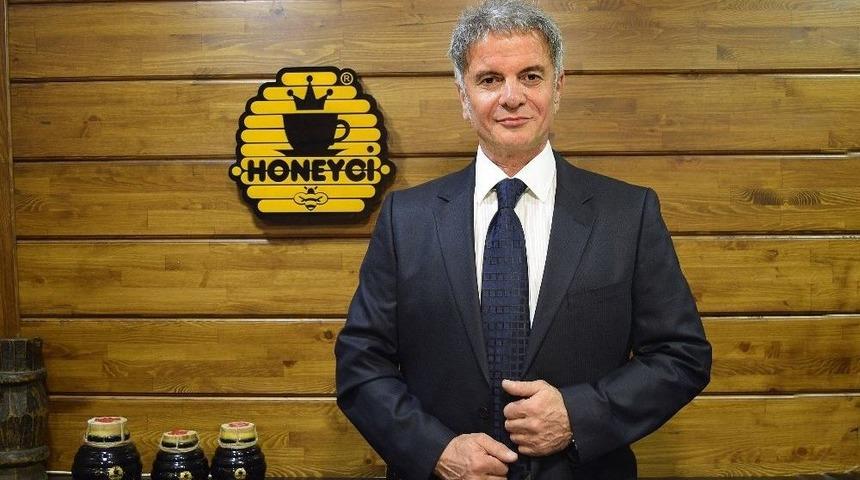 Estetik Yerine Bal Maskesi