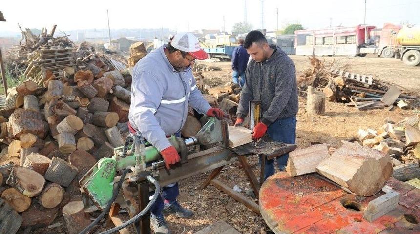 İhtiya&ccedil; Sahibi Ailelerin Yakacakları Hazırlanıyor