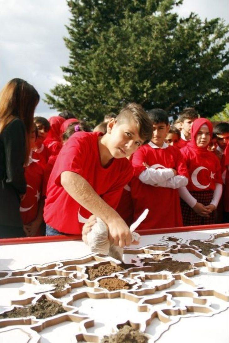 81 İlden Gelen Toprakla Türkiye Haritası Yaptılar G1