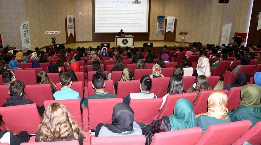 Sel&ccedil;uklu&rsquo;nun Gen&ccedil;leri Kur&rsquo;an&rsquo;la Buluşuyor