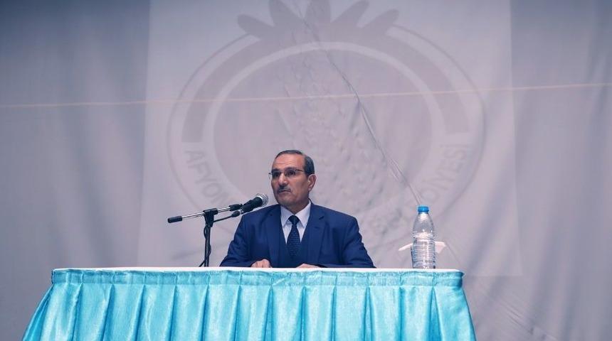 "helal Gıda Ve İnsana Etkileri" Konulu Konferans Düzenlendi