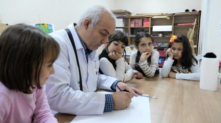 &Ccedil;ocuklar Erken Yaşta &Uuml;niversiteli Oldular