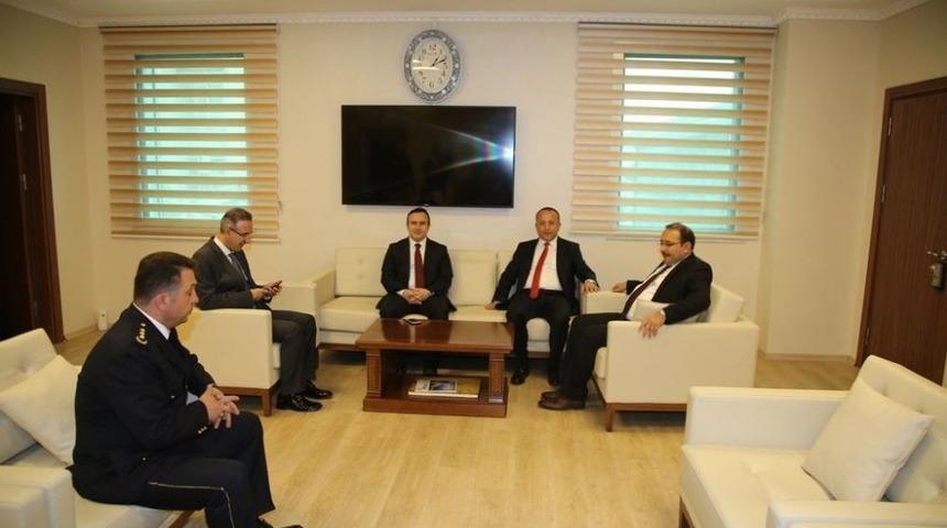 Siirt Valisi Atik&rsquo;ten Siirt Belediyesine Ziyaret